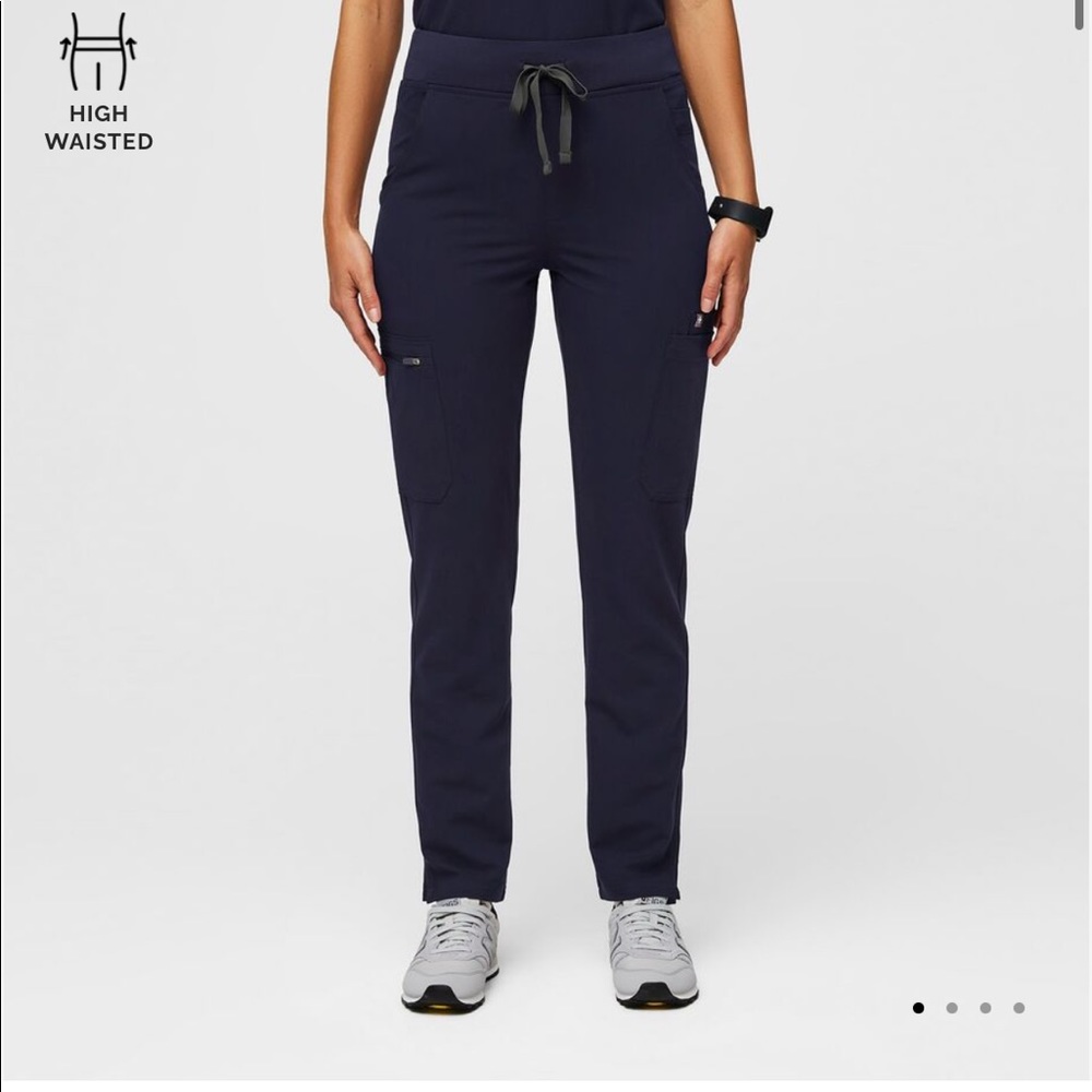 High waisted Yola skinny scrub pants with scrunch band